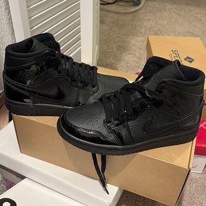 Black nike